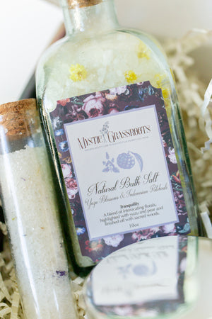 
                
                    Load image into Gallery viewer, Yuzu Blossoms + Indonesian Patchouli - Natural Bath Salt
                
            